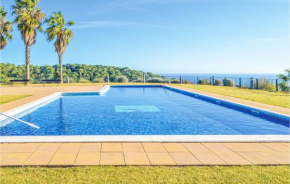 Three-Bedroom Holiday Home in Tossa de Mar